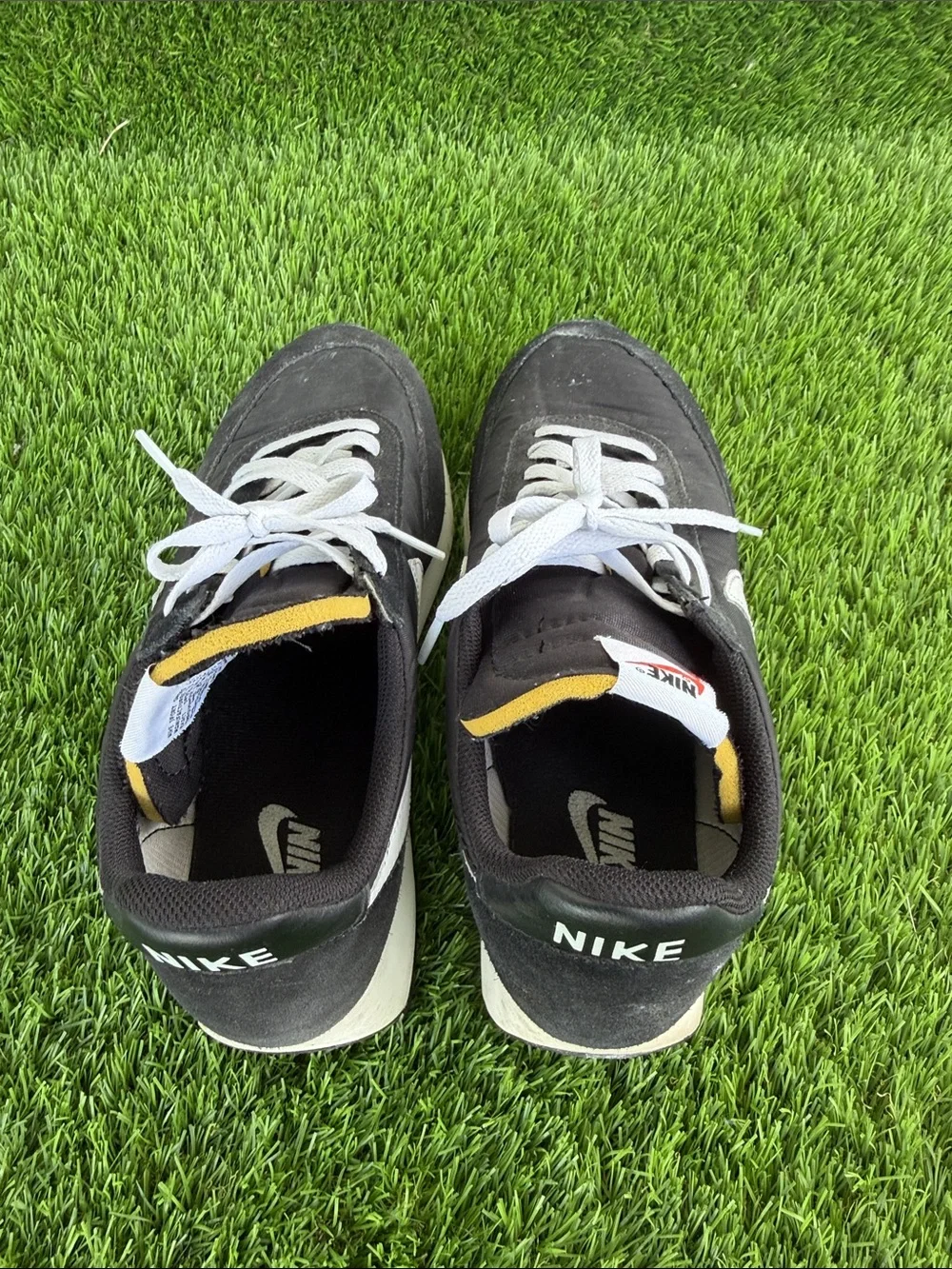 Nike Men’s Black and White Casual Retro Sneakers